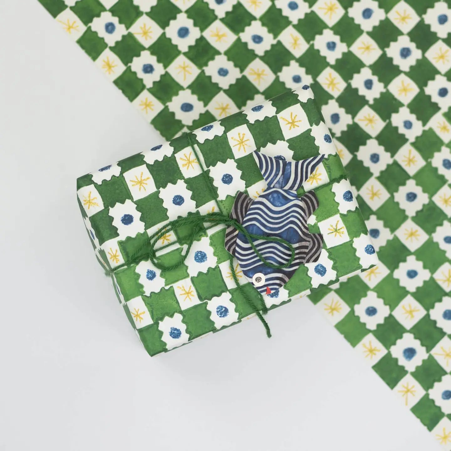 Green Chequerboard Gift Wrap - Single Sheet image 4