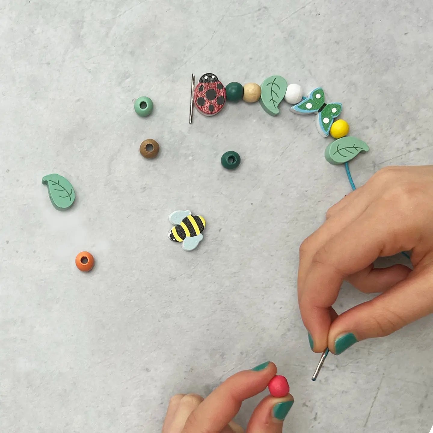 Minibeast Bracelet Gift Kit image 1