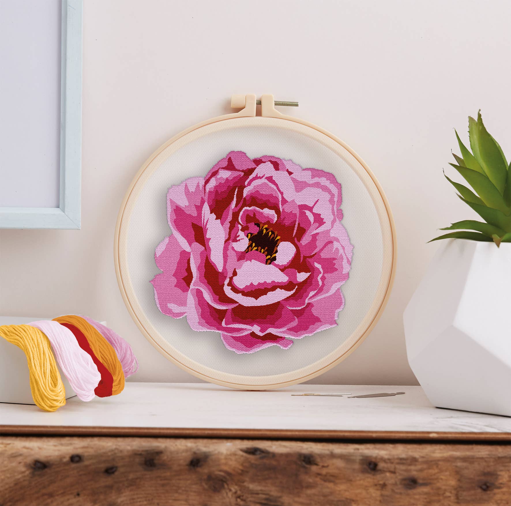 Simply Make Embroidery Kit - Peony